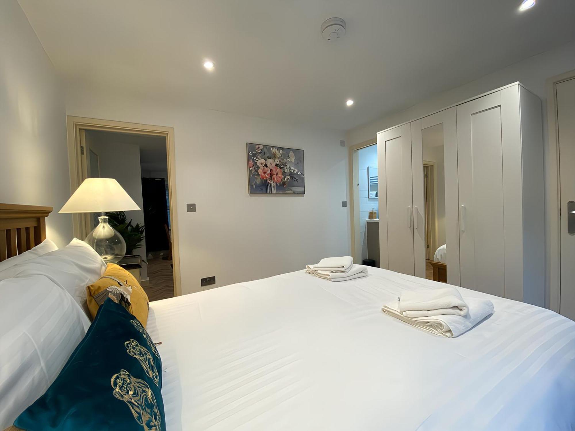 Stunning 1Br - Super Central- Peaceful Area - Lower Ground Apartment Cambridge  Bagian luar foto