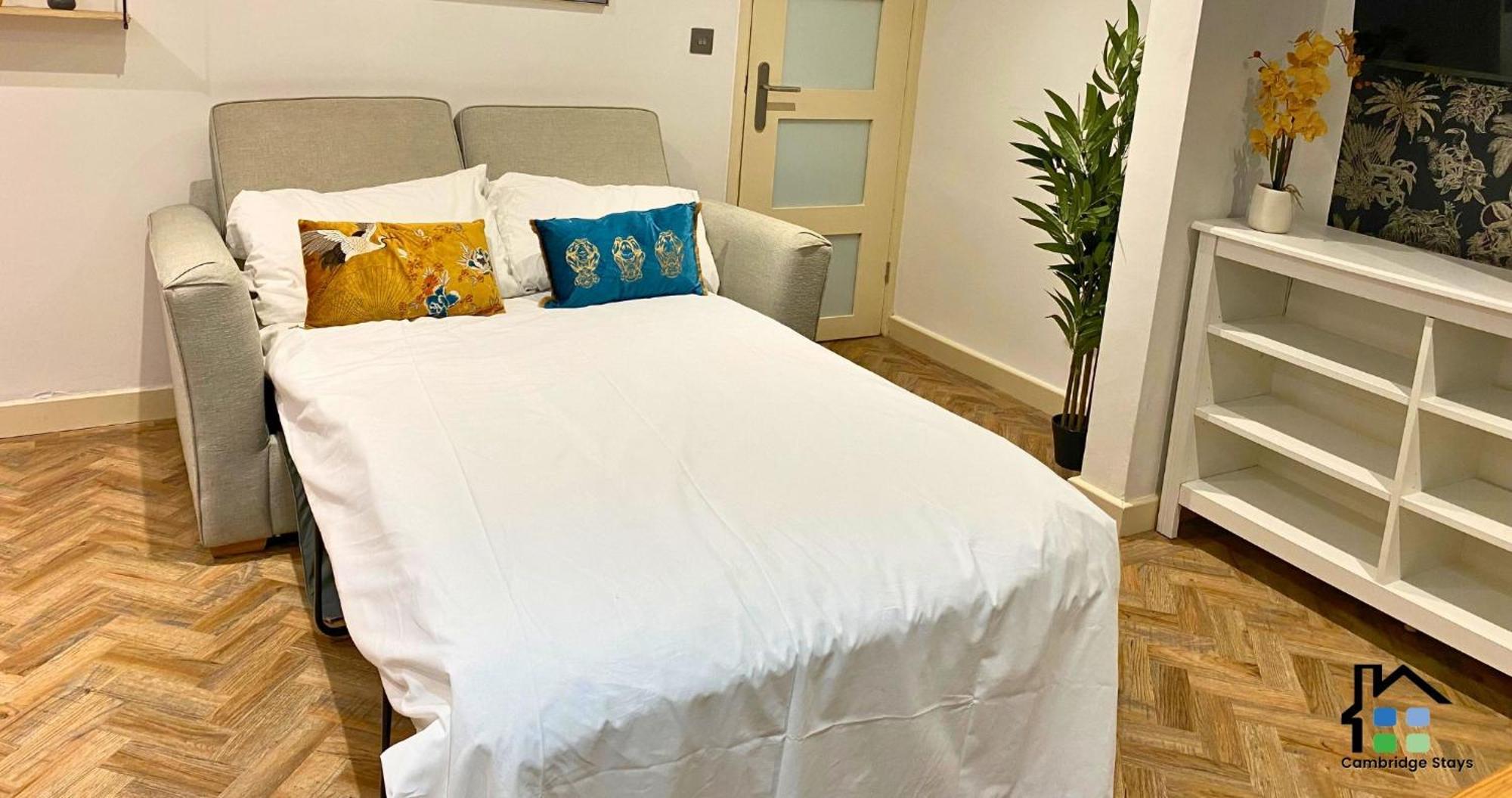 Stunning 1Br - Super Central- Peaceful Area - Lower Ground Apartment Cambridge  Bagian luar foto